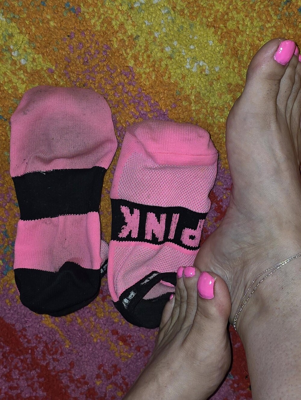 Well Worn Womens Socks Well Loved Absorbent Low-cut Victorias Secret Pink Black